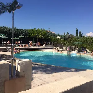 https://camping-forcalquier-les-routes-de-provence.fr-provencehotel.com
